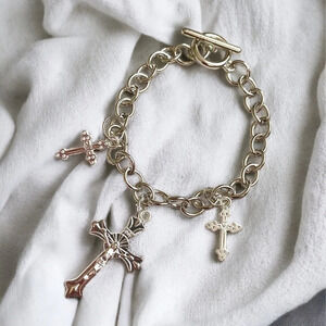 “Cross my Heart” charm bracelet